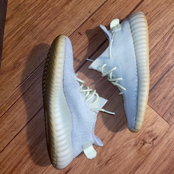 Yeezy 350 v2 butters - Picture 6 of 9
